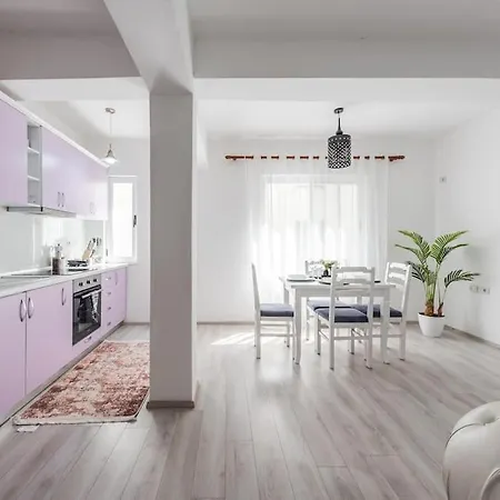 דירה Bllok Moni Resilience 2bedr Terrace טיראנה