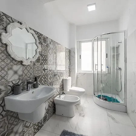 Bllok Moni Resilience 2bedr Terrace 아파트 *