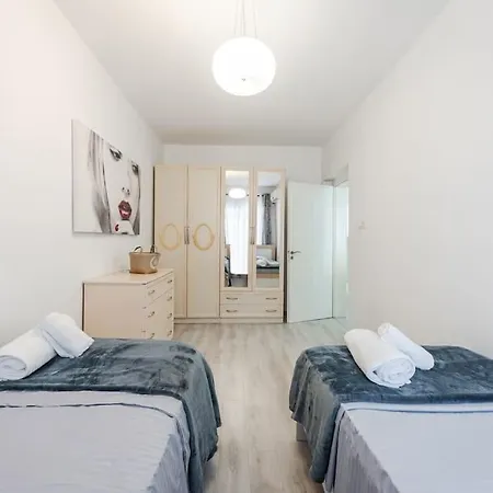 Bllok Moni Resilience 2bedr Terrace Apartment Tirana