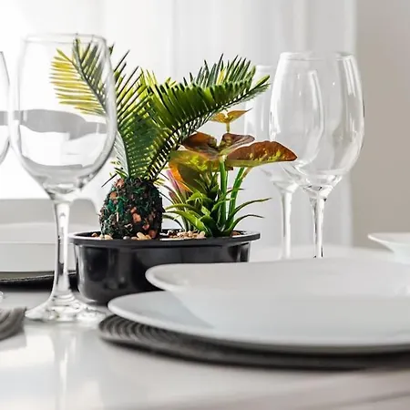 Bllok Moni Resilience 2bedr Terrace 아파트