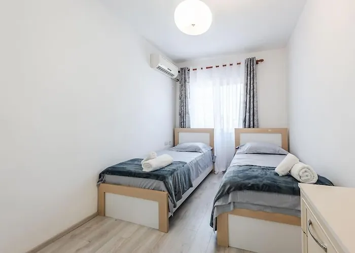 Bllok Moni Resilience 2bedr Terrace Appartamento *