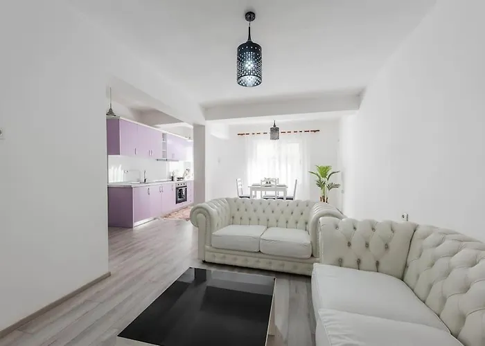 Bllok Moni Resilience 2bedr Terrace * Tirana