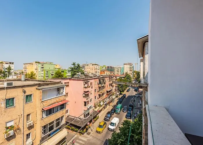 Bllok Moni Resilience 2bedr Terrace Appartamento